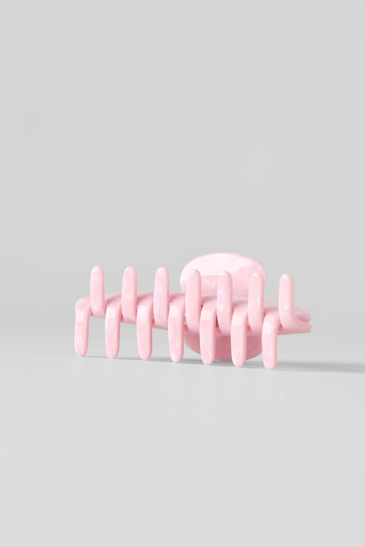 Pince à cheveux style années 90 - Rose guimauve coquillage