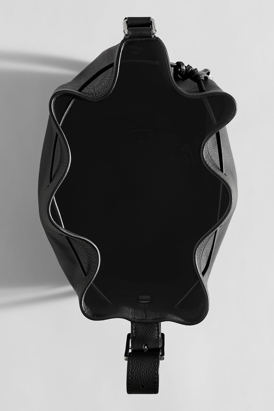 Sac seau ALO Balance - Cuir noir