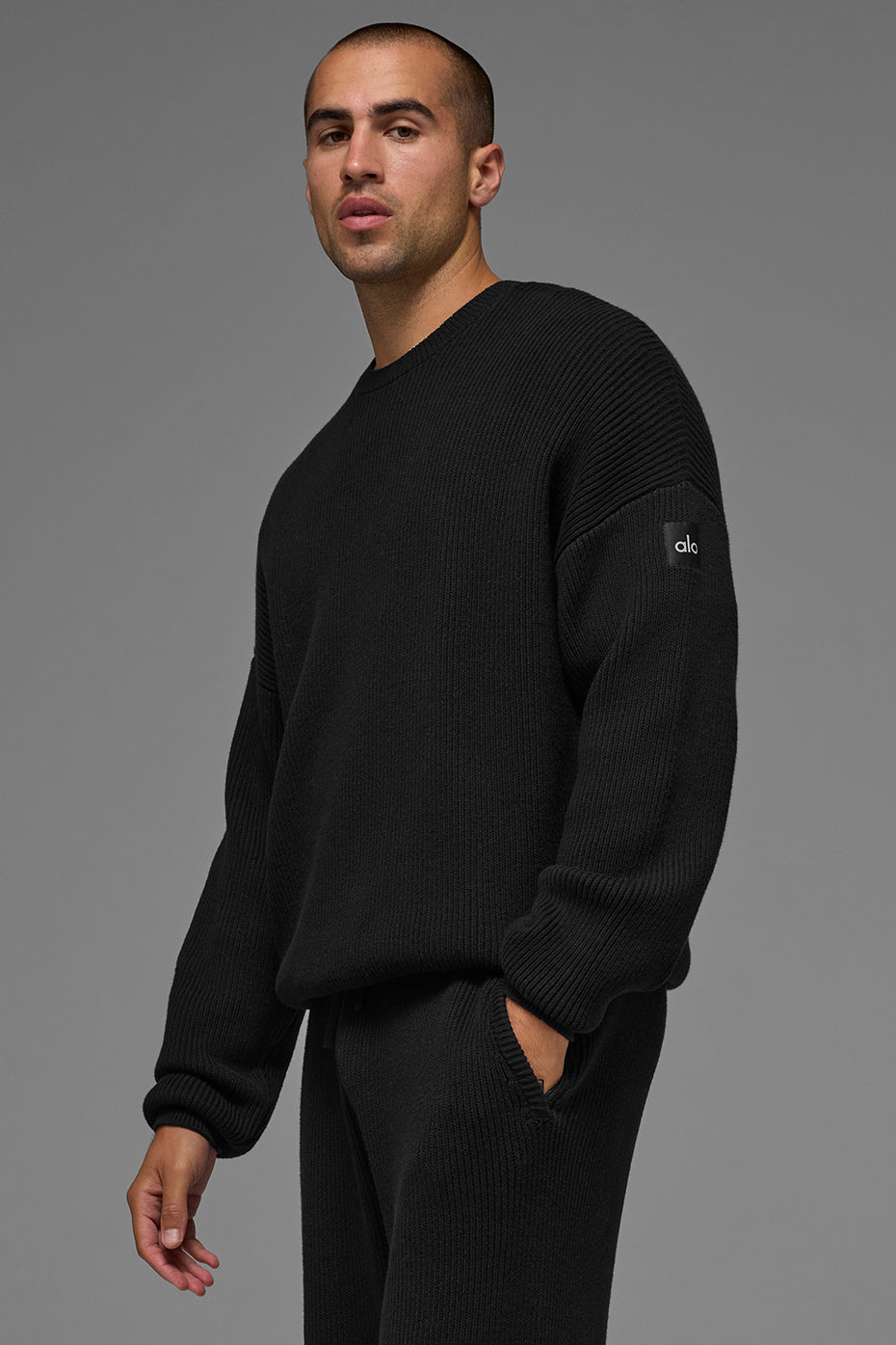 Pull à col rond Domain en maille côtelée - Noir