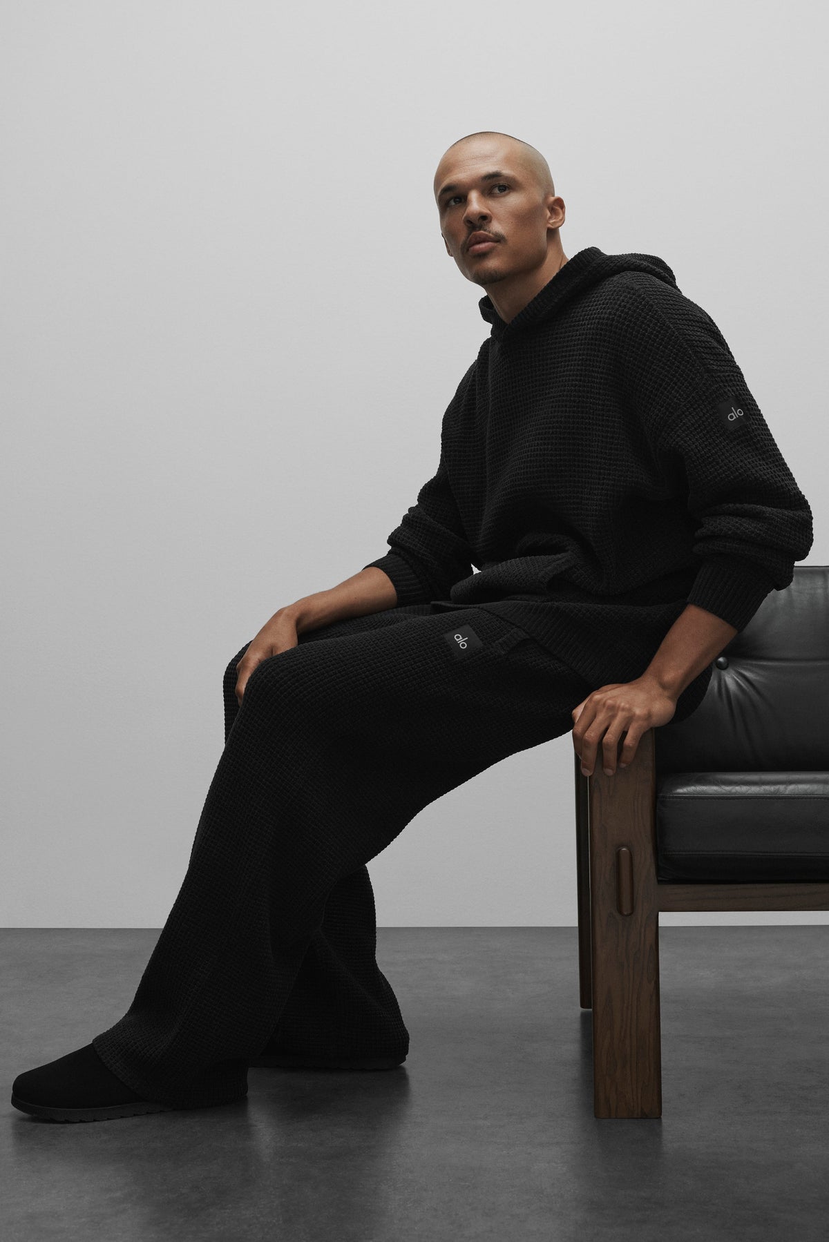 Sweat à capuche Edition en chenille gaufrée - Noir