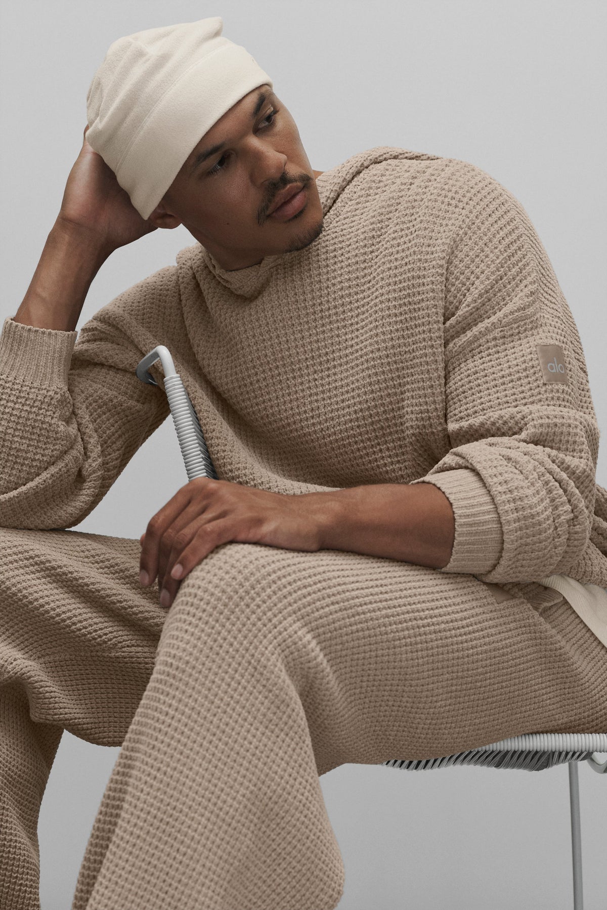 Sweat à capuche Edition en chenille gaufrée - Gravier