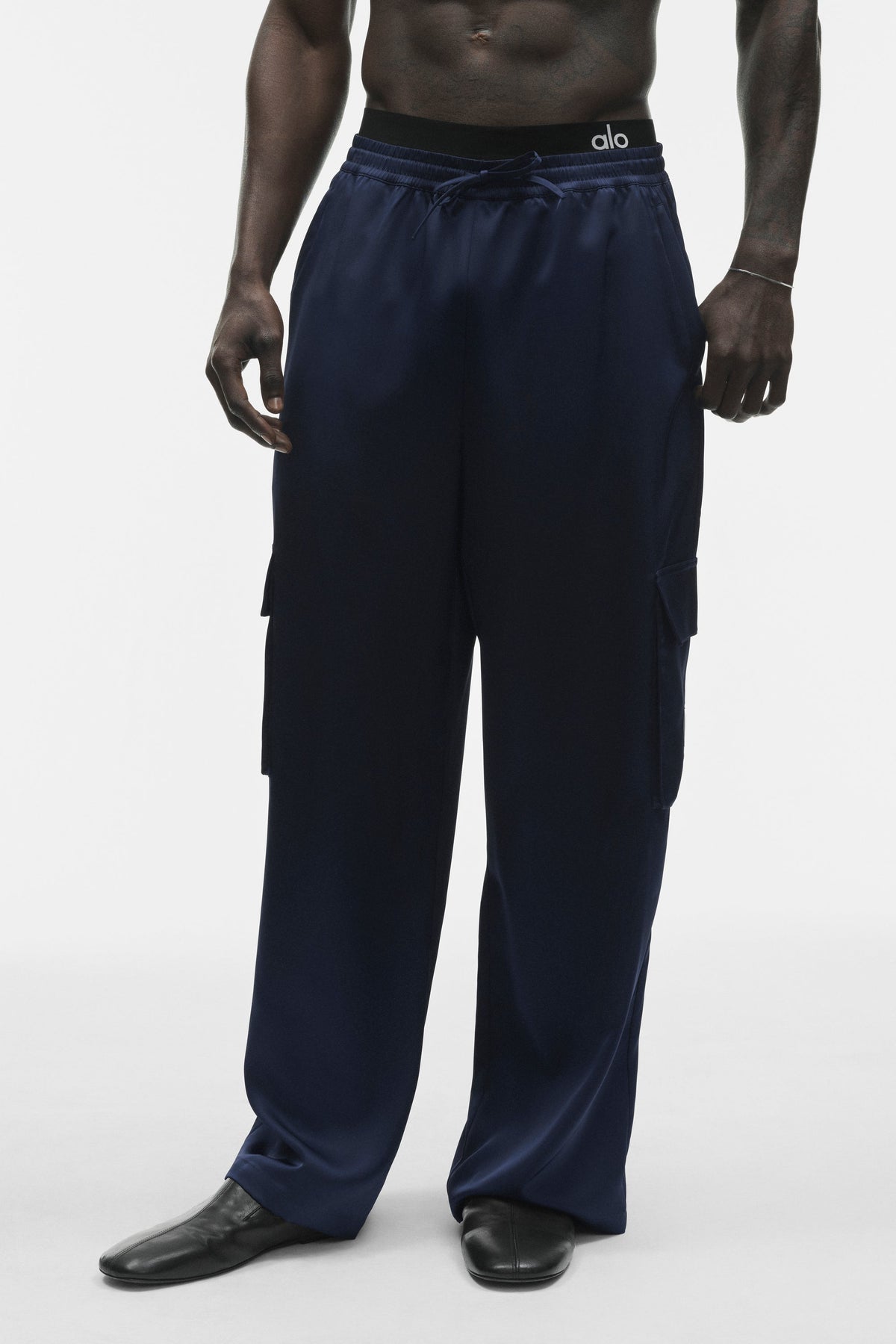 Pantalon cargo droit Horizon en satin - Bleu marine