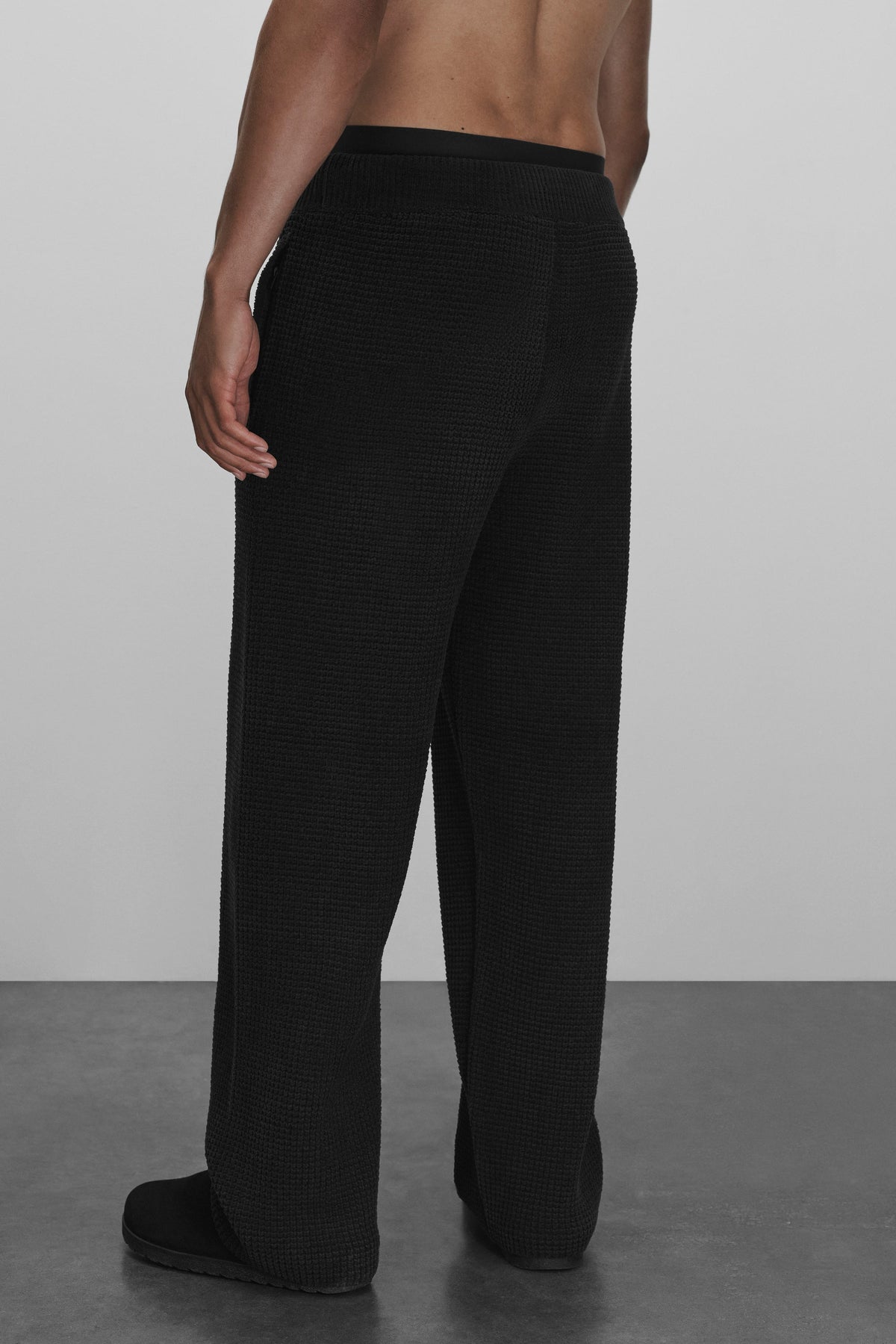 Pantalon droit Edition en chenille gaufrée - Noir