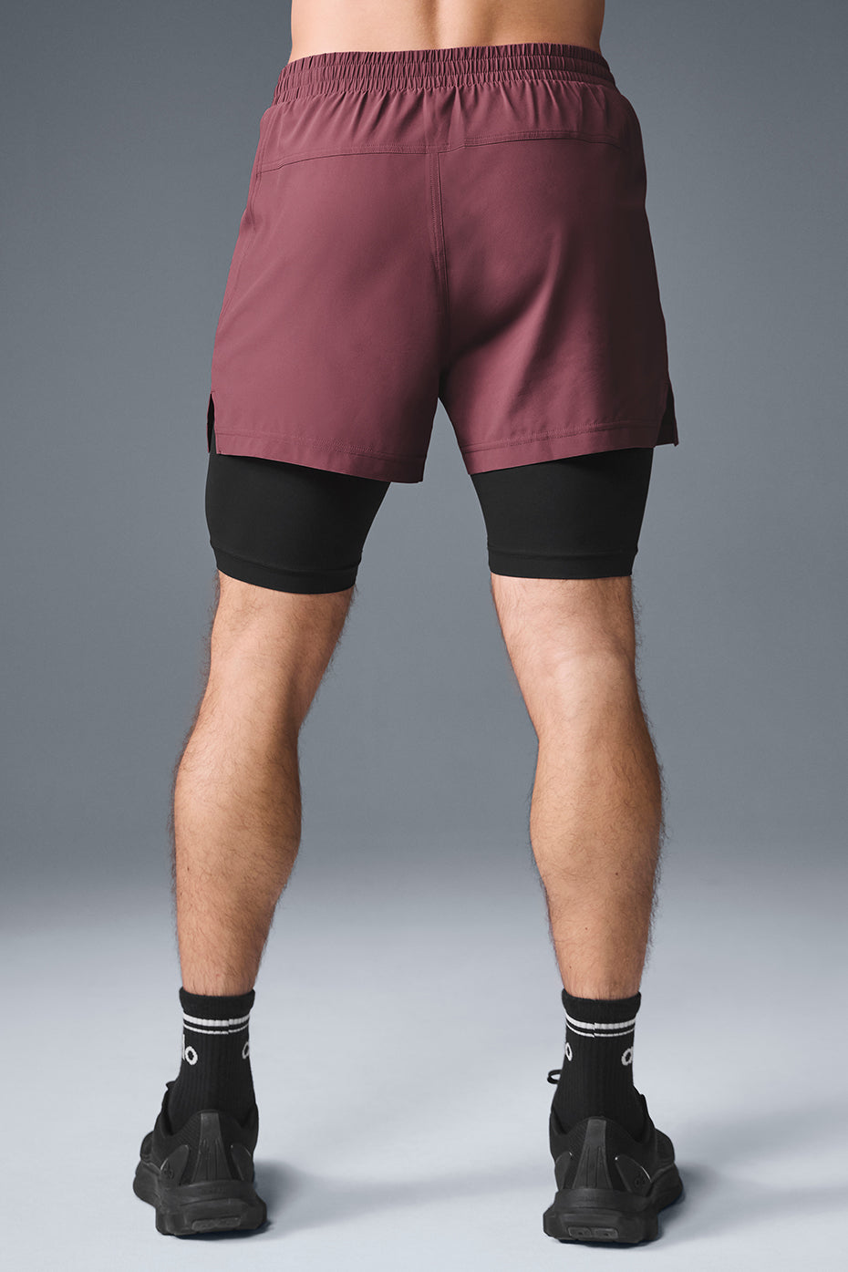 Short 2 en 1 Revival de 5 pouces - Bordeaux truffe/Noir