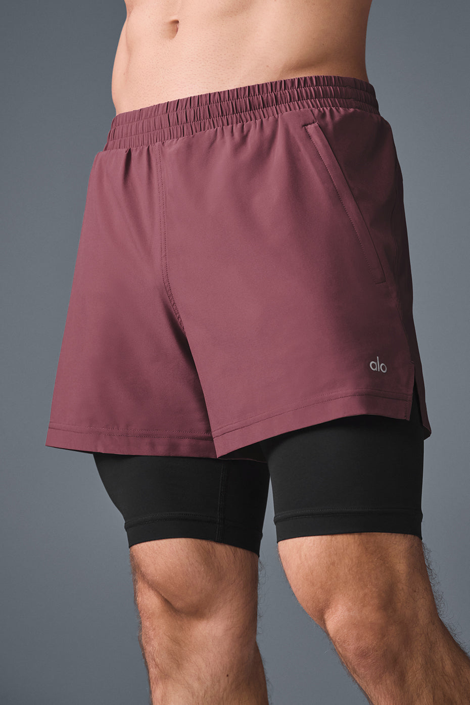 Short 2 en 1 Revival de 5 pouces - Bordeaux truffe/Noir
