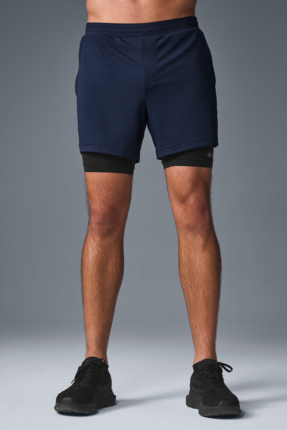 Short technique 2 en 1 Conquer React - Bleu marine/Noir