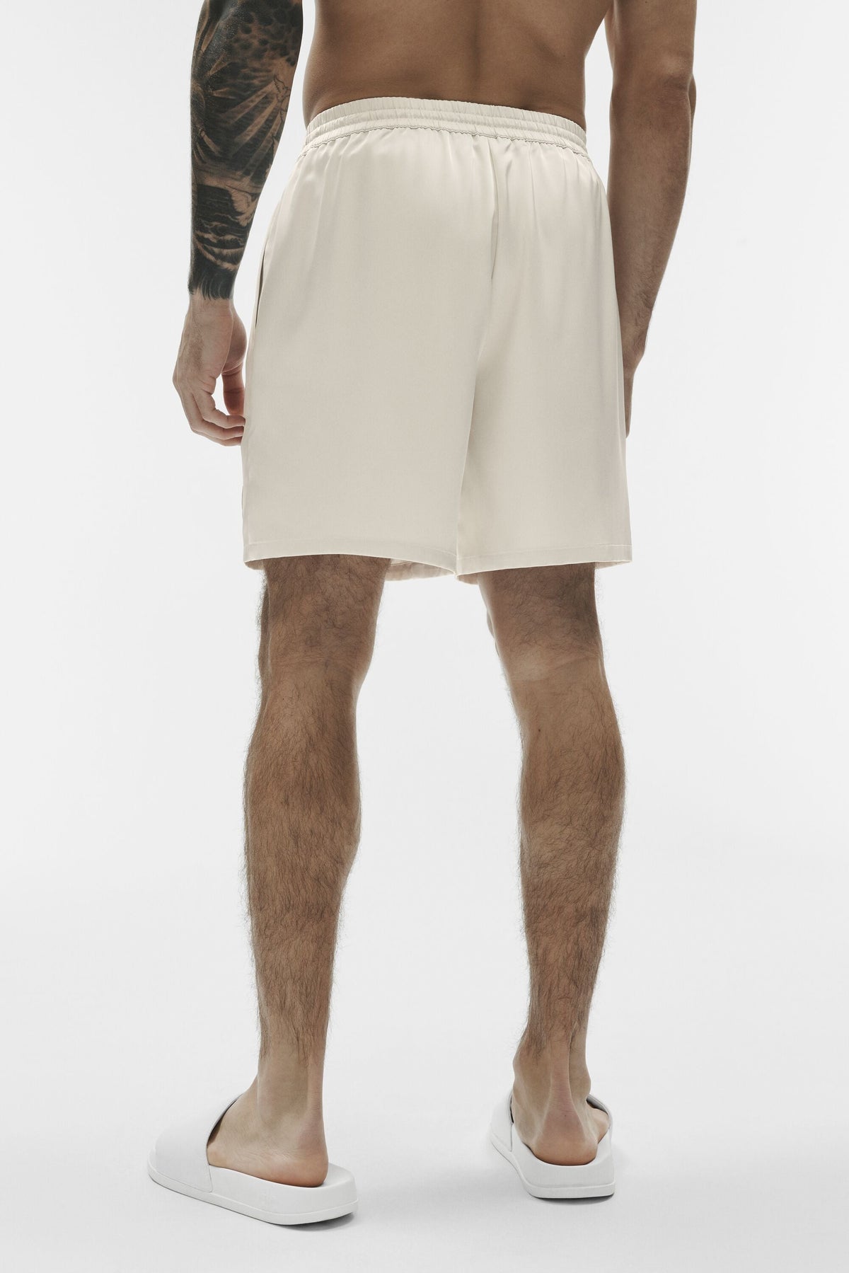 Short Horizon de 7 pouces en satin - Écru