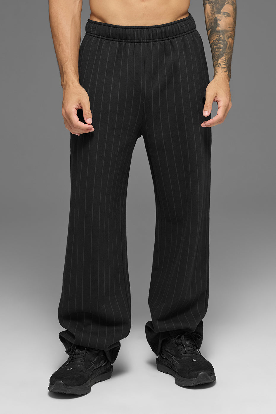 Pantalon de jogging droit à fines rayures - Noir à fines rayures