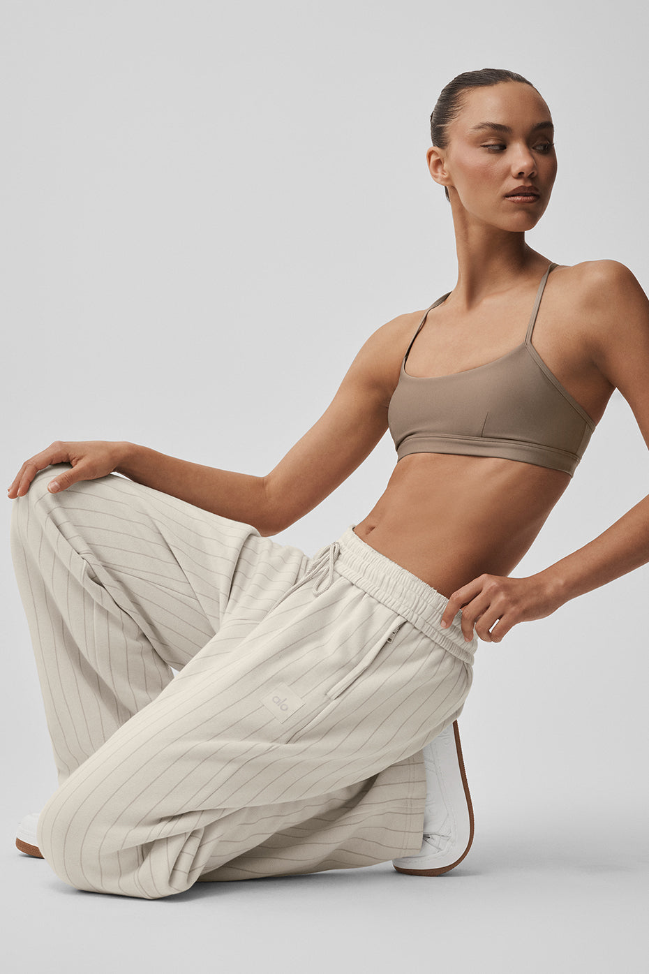 Pantalon de jogging droit à fines rayures - Écru à fines rayures