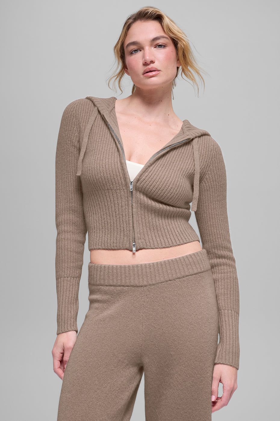 Sweat à capuche entièrement zippé Noble côtelé en laine et cachemire - Chaï latte
