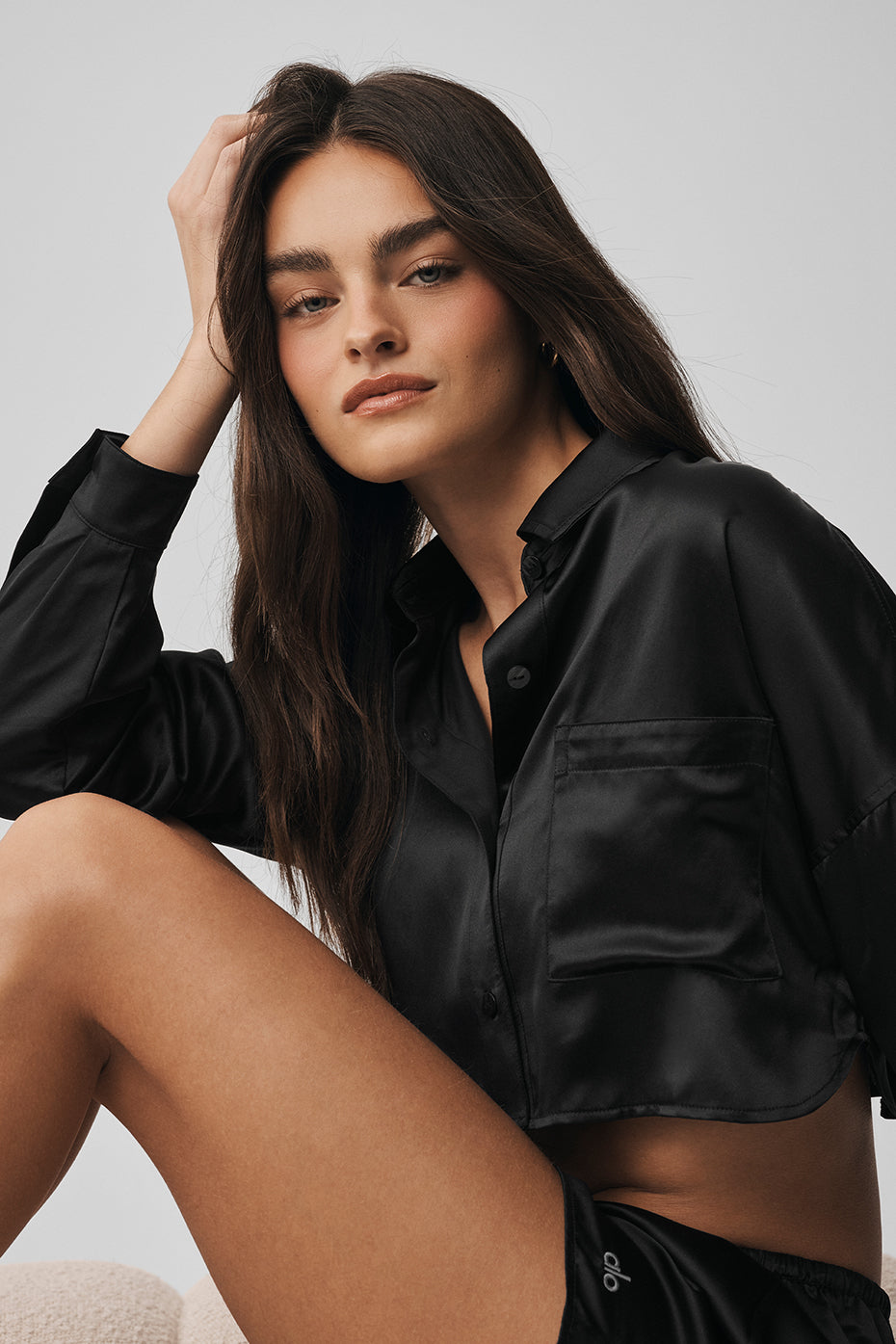 Chemise courte à manches longues Luminous en soie - Noir