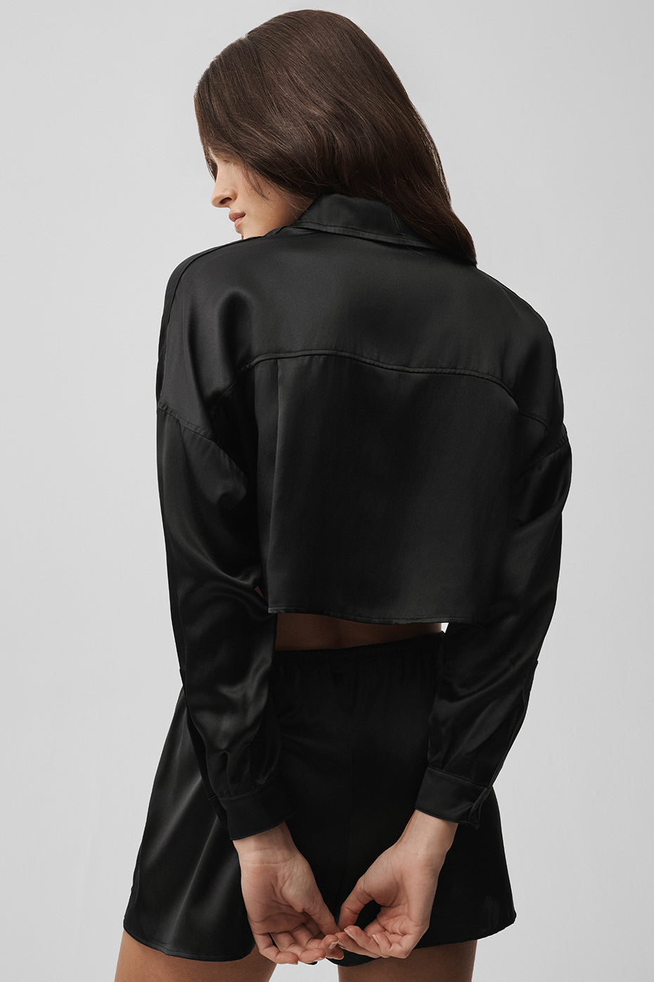 Chemise courte à manches longues Luminous en soie - Noir