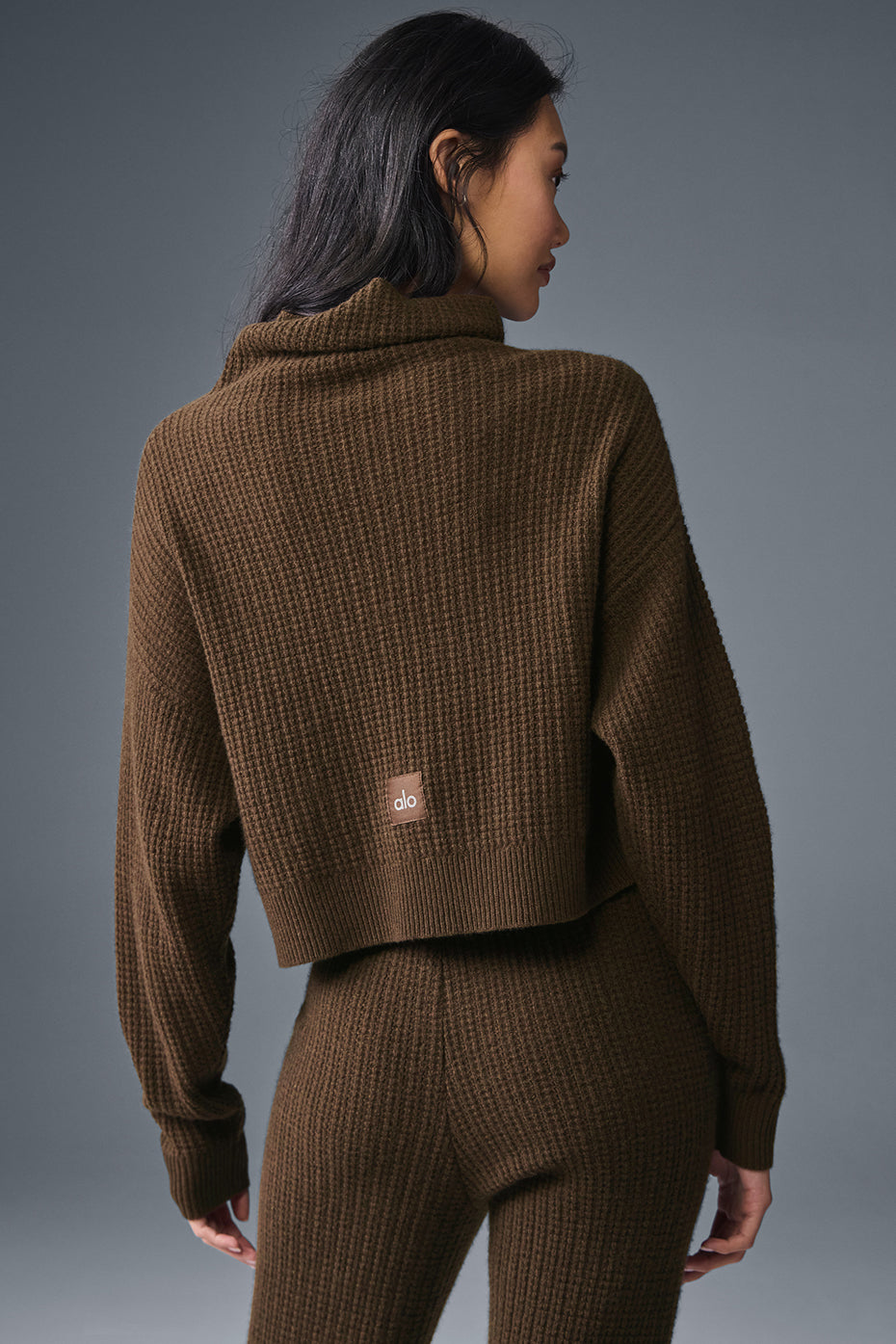 Pull à col roulé en cachemire gaufré douillet - Espresso