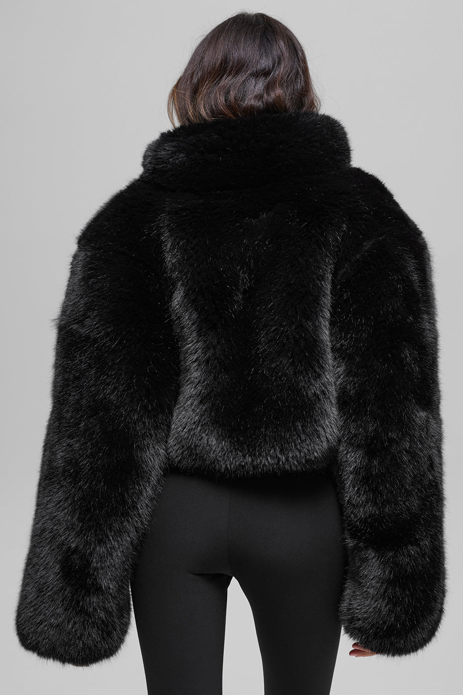 Veste courte en fausse fourrure somptueuse - Noir