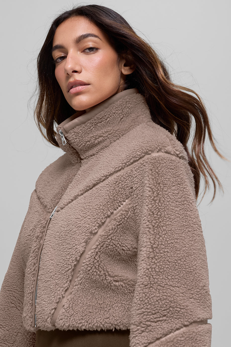 Veste courte Slope Side en polaire sherpa - Chaï latte