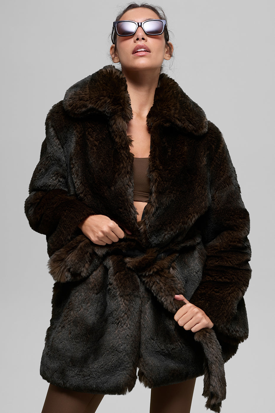 Manteau Starstruck en fausse fourrure - Brun minuit/Noir