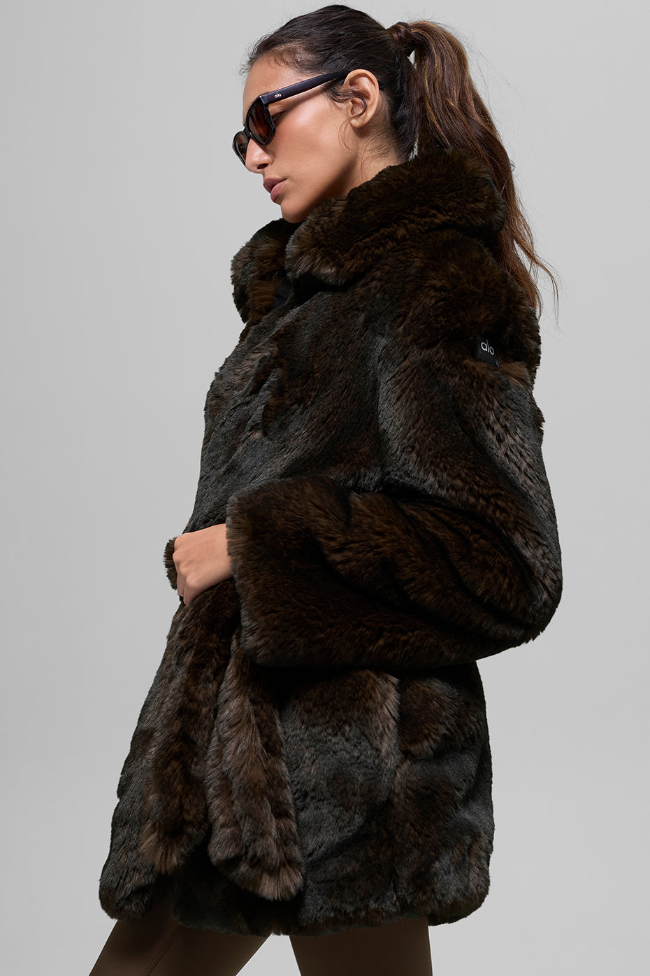 Manteau Starstruck en fausse fourrure - Brun minuit/Noir