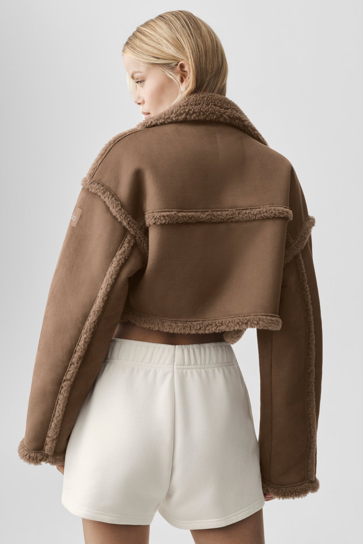Veste courte Snowfall en imitation peau lainée - Brun Java