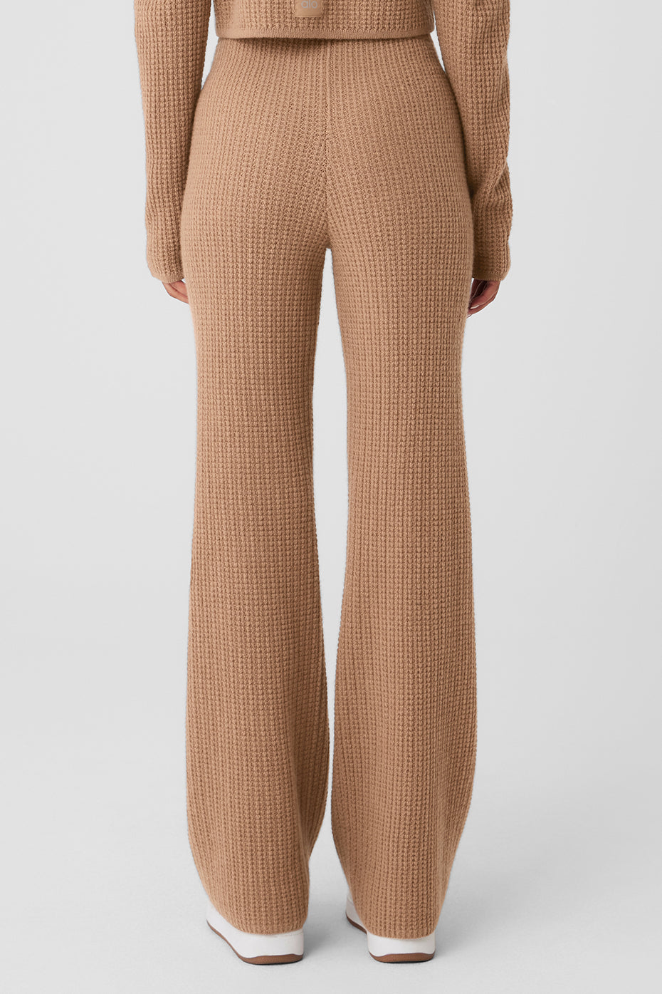 Pantalon taille haute en cachemire gaufré douillet - Amande grillée