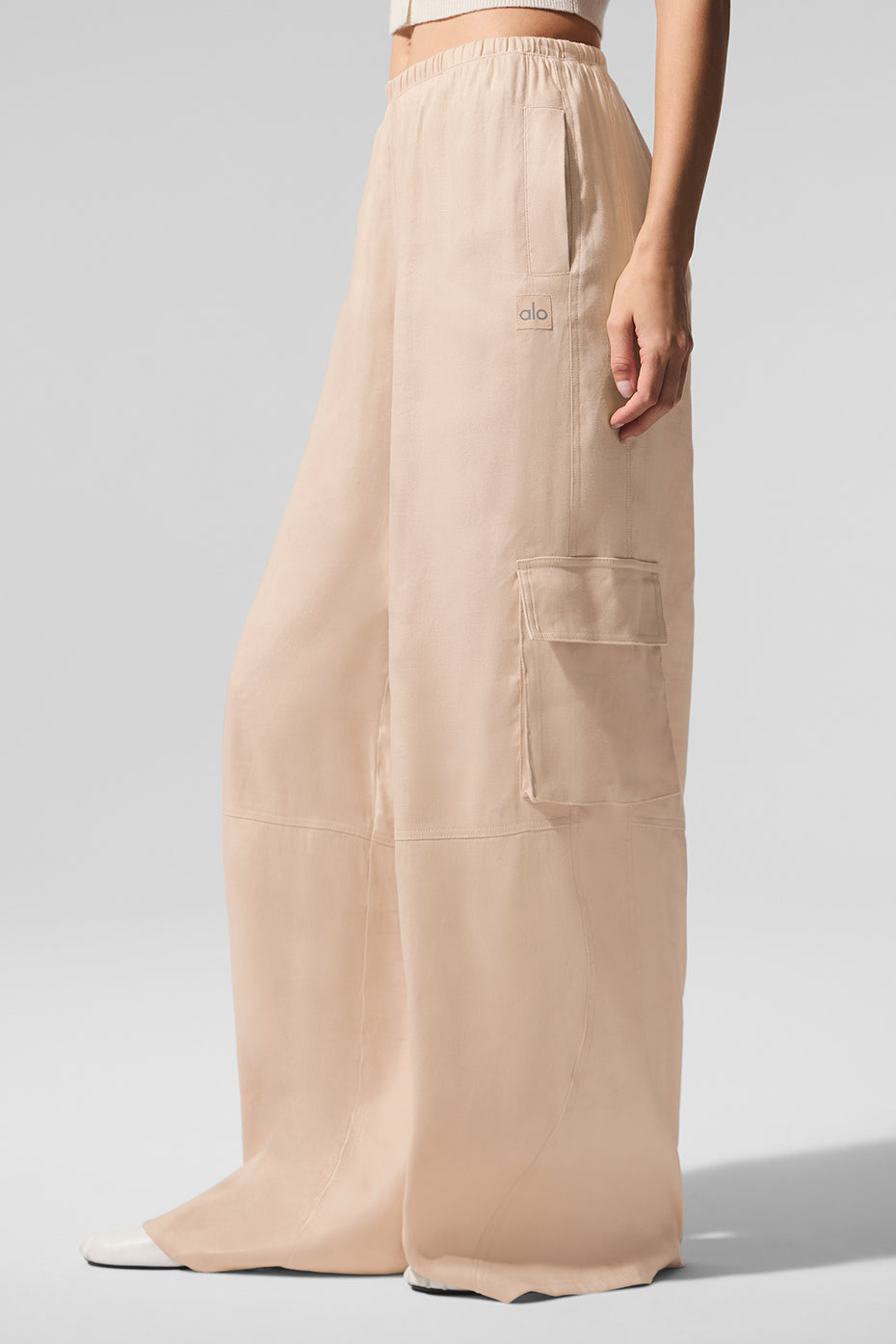 Pantalon cargo large Getaway en lin - Macadamia