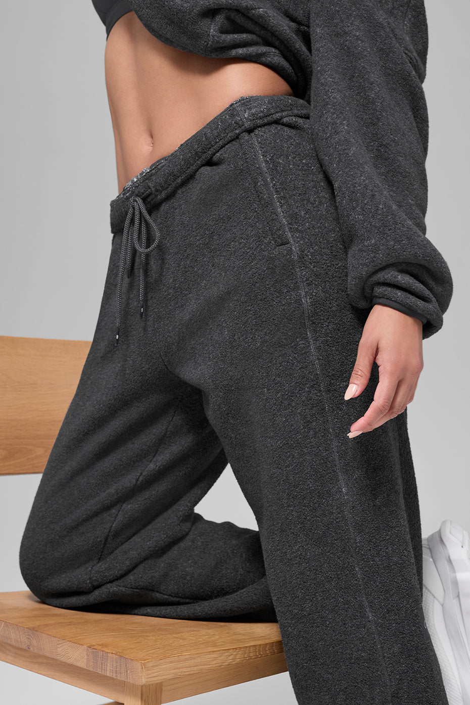 Pantalon de jogging taille haute Retreat en polaire - Gris foncé chiné