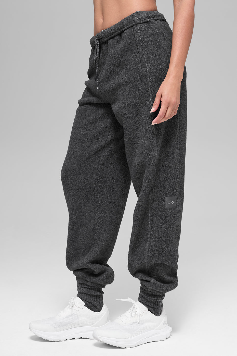 Pantalon de jogging taille haute Retreat en polaire - Gris foncé chiné