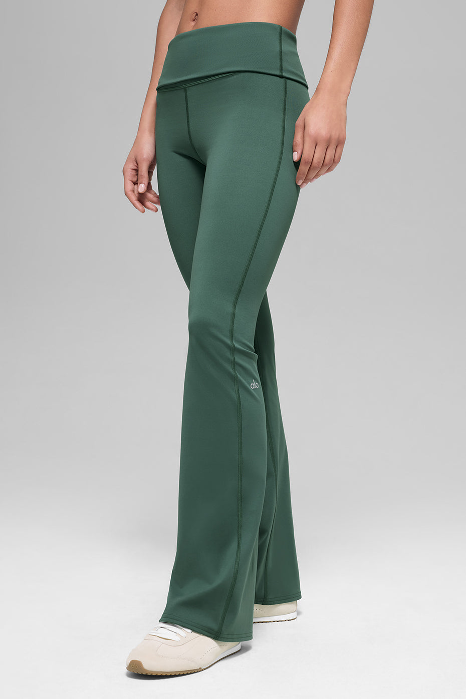 Legging évasé à taille rabattable ALO Softsculpt (court) - Vert trèfle