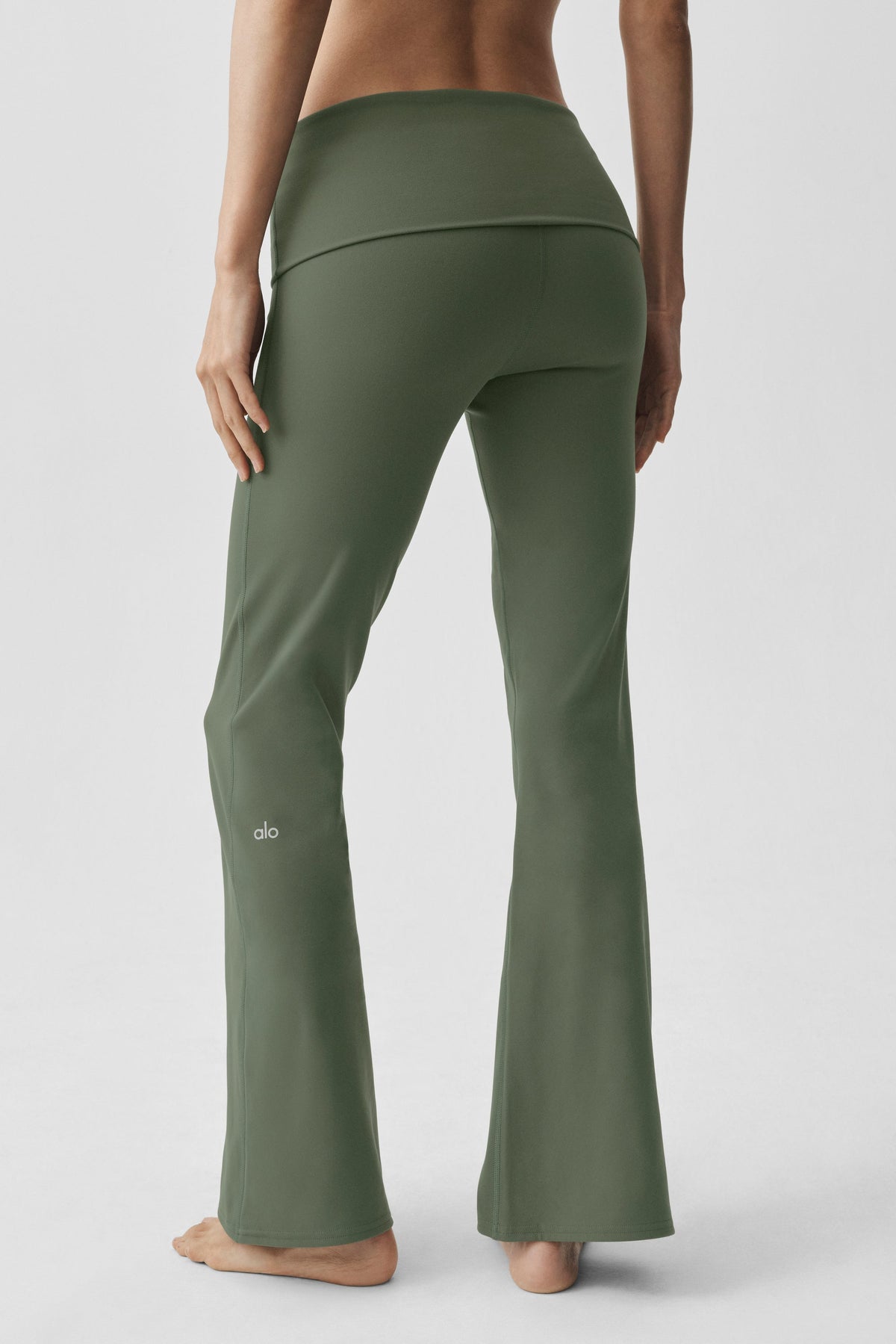 Legging évasé à taille rabattable ALO Softsculpt (court) - Vert bambou