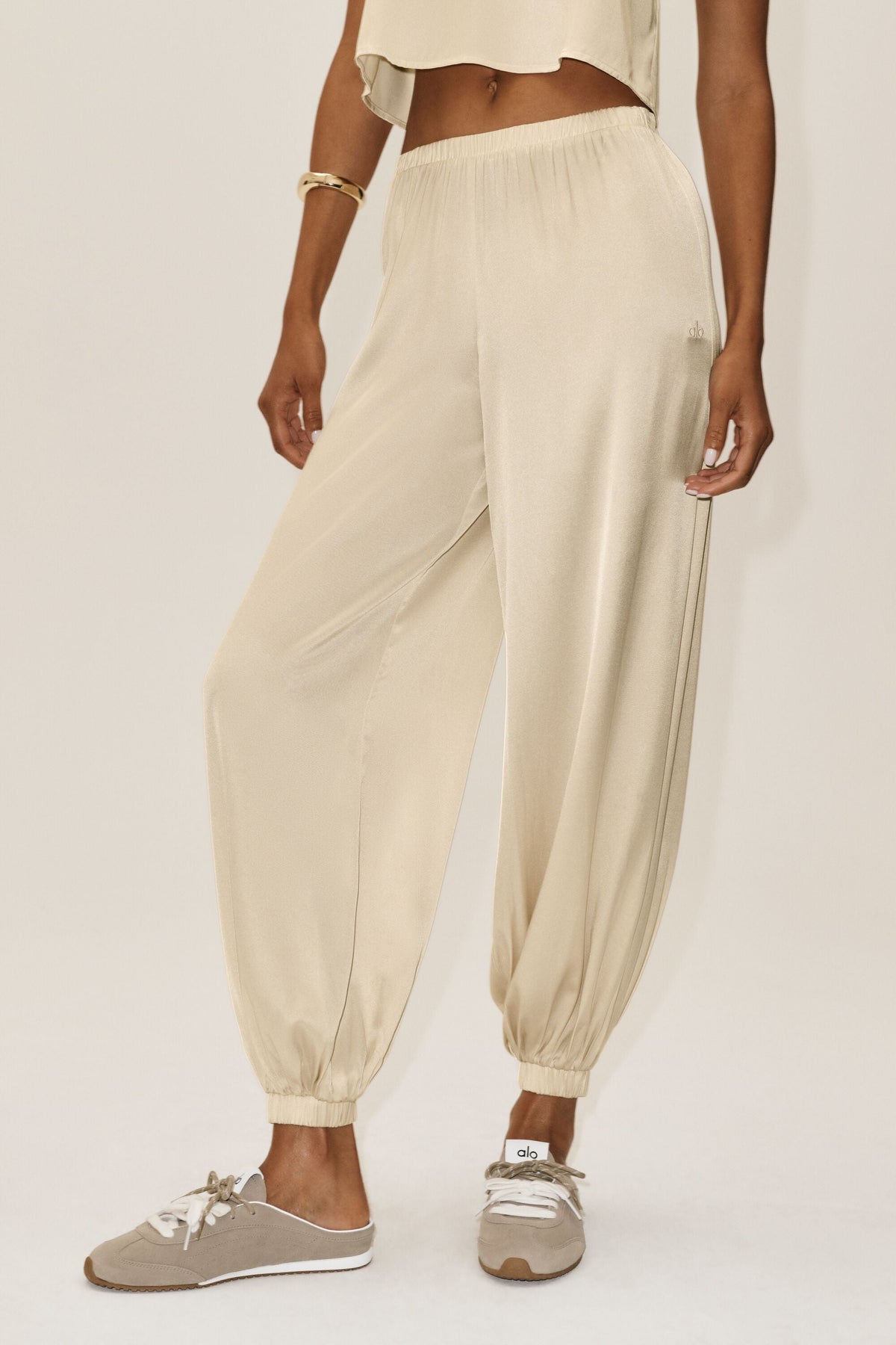 Pantalon taille haute Radiance en soie mélangée - Beige sable