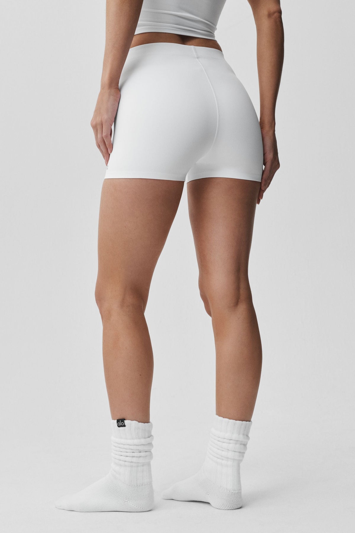 Short taille mi-haute ALO Softsculpt de 2 pouces - Blanc