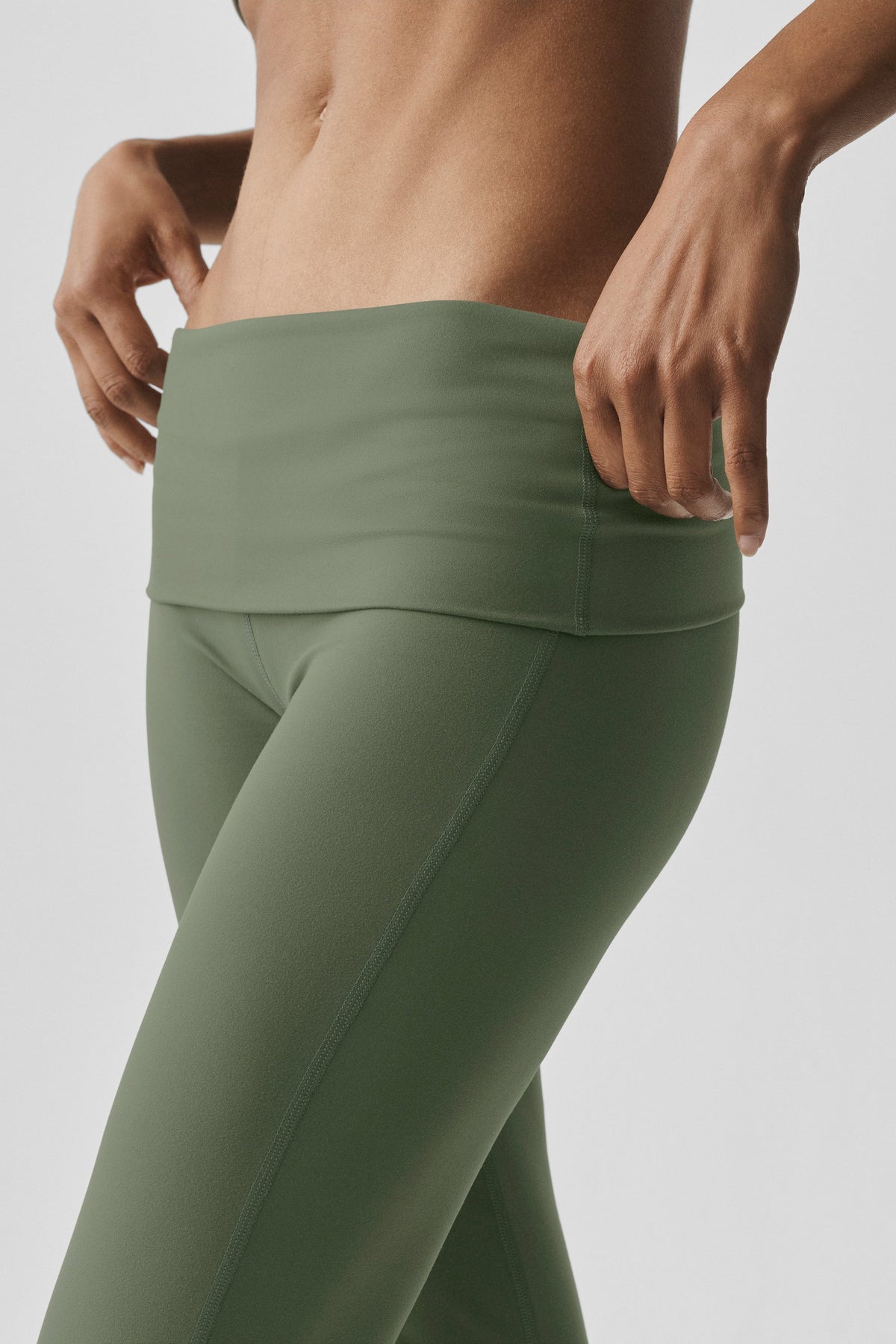 Legging évasé à taille rabattable ALO Softsculpt (standard) - Vert bambou